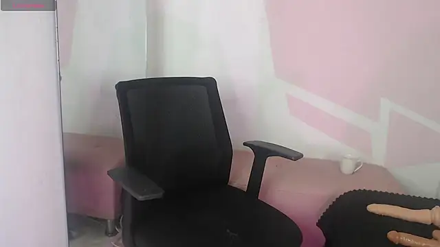vicky bigboobs babe online show from April 2026 01:24:01 PM