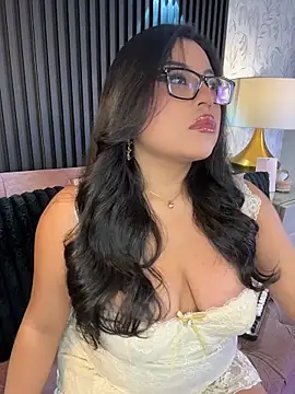 Alexa Madisson online show from April 2026 08:33:01 PM