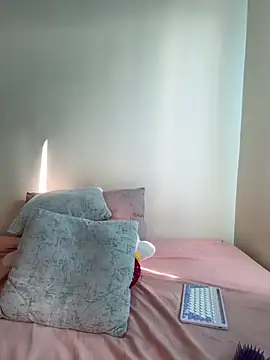 Ivelleee  online show from November 2025 08:46:01 PM