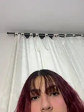 Ivelleee  online show from February 2026 09:27:02 PM