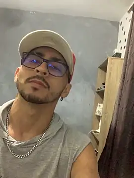 NicolasChest xxx online show from September 2025 02:40:01 AM