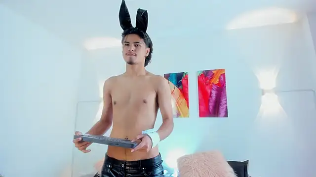 MathewAdams online show from October 2025 06:37:01 PM