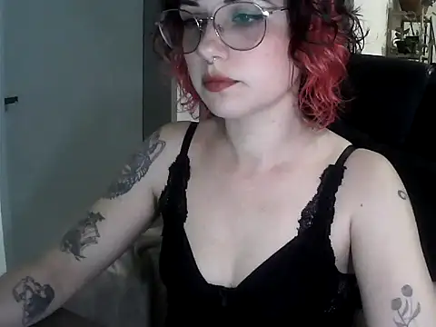 Snapshot of Acid_Girl_Ofc chatting on October 2025 03:16:01 AM Acid Girl Ofc online show from October 2025 03:16:01 AM