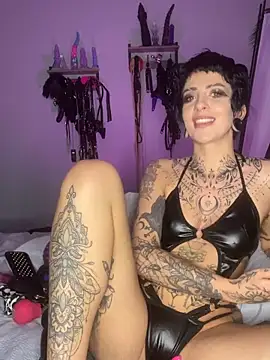 littleinkedblaise666 online show from February 2026 03:45:02 PM