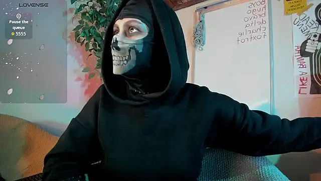 Snapshot of cos_operator chatting on October 2025 07:57:02 PM cos operator online show from October 2025 07:57:02 PM