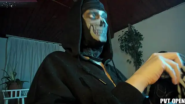 Snapshot of cos_operator chatting on March 2026 07:03:02 PM cos operator online show from March 2026 07:03:02 PM