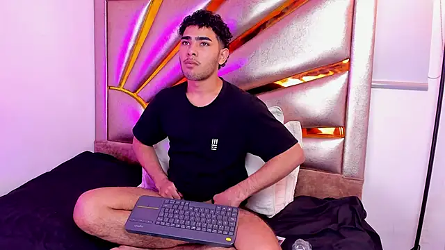 LucasCarterr  online show from March 2025 01:45:01 PM