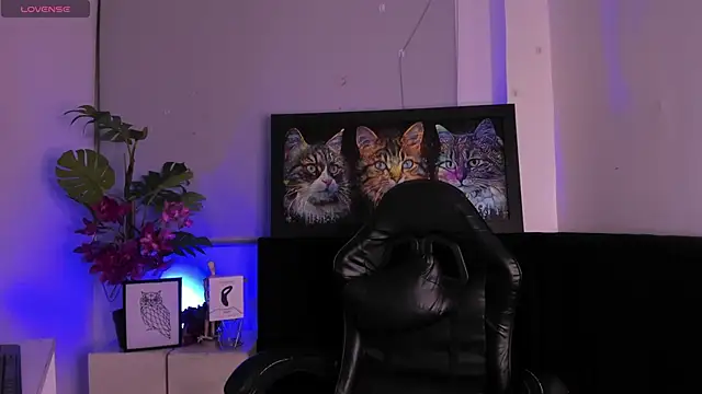 LucasCarterr  online show from October 2025 04:00:01 AM