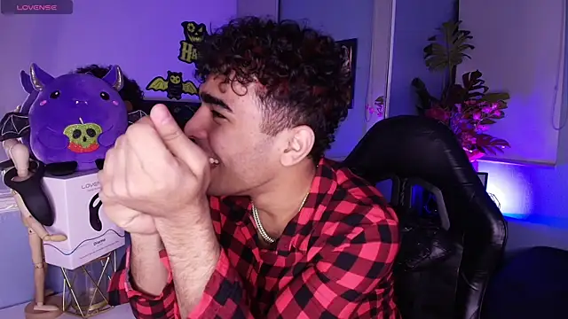 LucasCarterr  online show from September 2025 03:45:02 AM