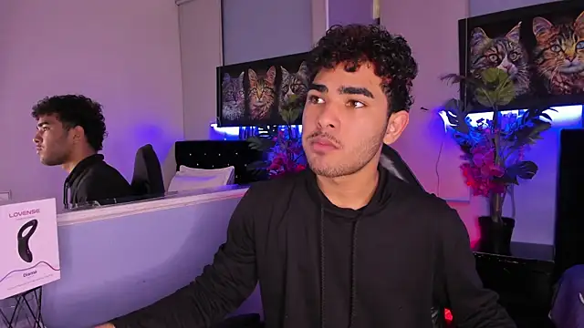 LucasCarterr  online show from November 2025 04:35:02 AM