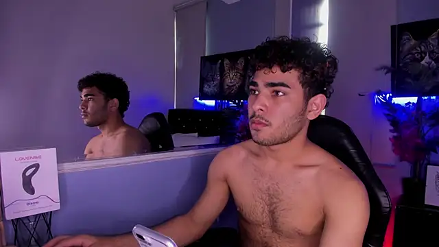 LucasCarterr  online show from November 2025 04:08:01 PM