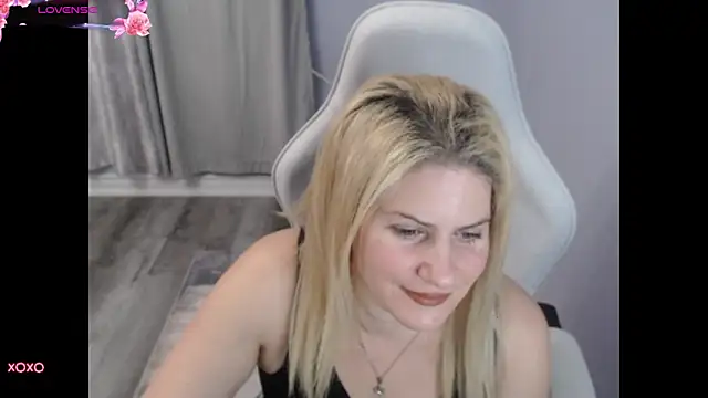 BellaStar84 online show from October 2025 11:07:01 AM