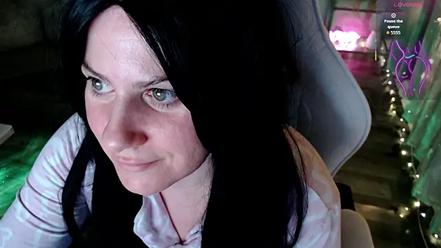 BellaStar84 online show from April 2026 07:14:01 AM