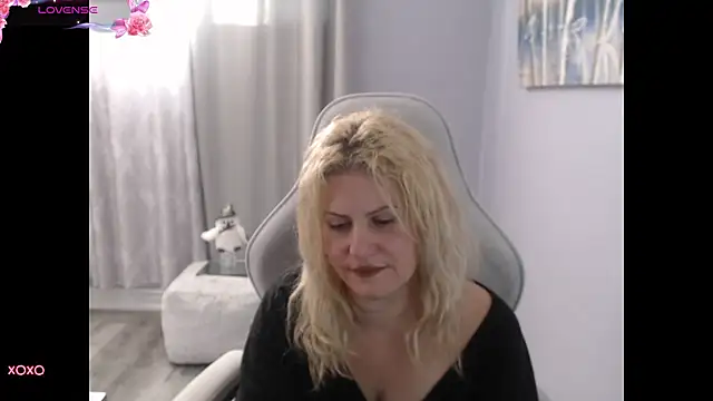 BellaStar84 online show from September 2025 01:07:01 PM