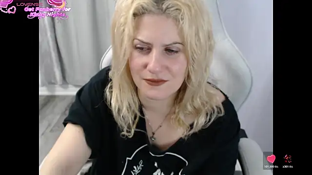 BellaStar84 online show from November 2025 01:33:02 PM