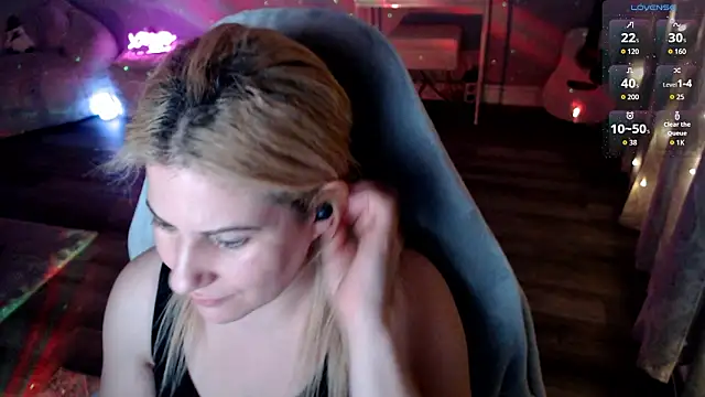 BellaStar84 online show from February 2026 12:27:01 PM