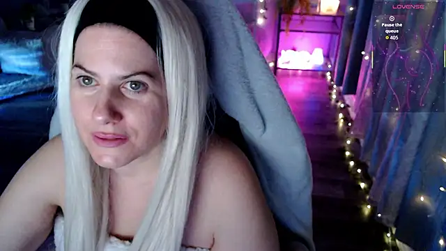 BellaStar84 online show from March 2026 10:30:02 AM