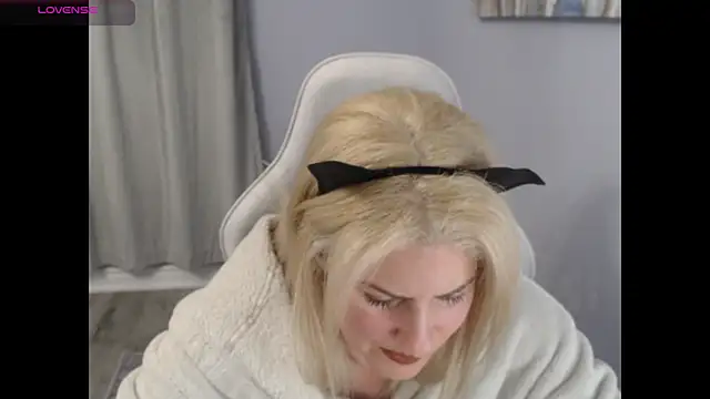 BellaStar84 online show from October 2025 12:53:02 AM