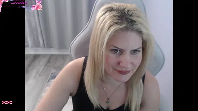 BellaStar84 online show from October 2025 12:38:02 PM