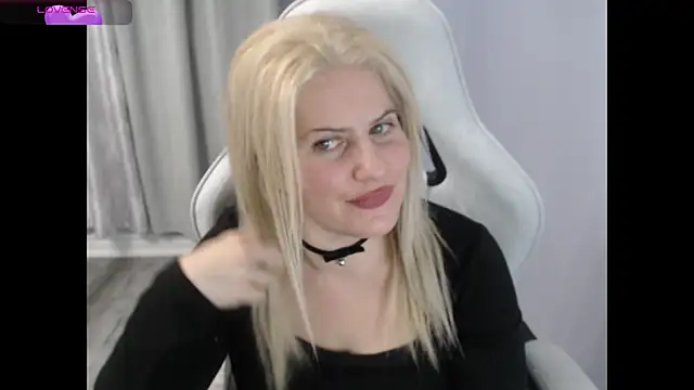 BellaStar84 online show from October 2025 01:04:02 AM