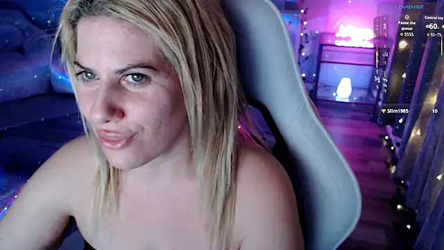 BellaStar84 online show from February 2026 10:58:01 AM