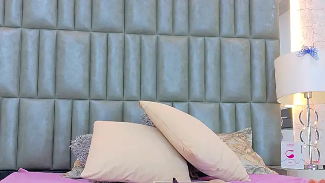 CamilaJohnston online show from May 2026 01:21:01 AM