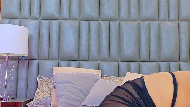 CamilaJohnston online show from May 2026 08:50:01 PM
