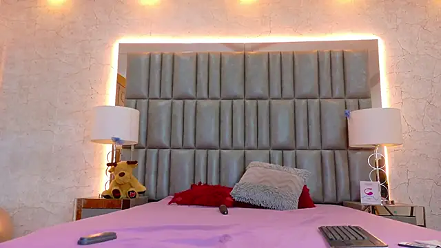 CamilaJohnston online show from January 2026 08:59:01 PM