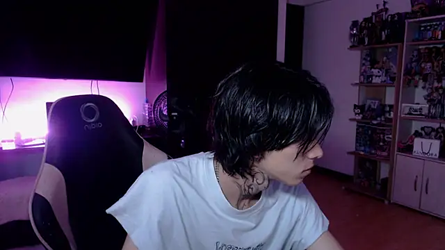 Snapshot of xIce_Boy chatting on December 2025 12:15:02 PM xIce Boy online show from December 2025 12:15:02 PM