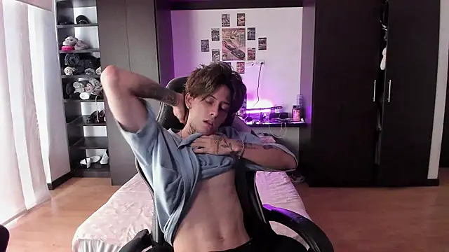 Snapshot of xIce_Boy chatting on February 2026 01:19:02 PM xIce Boy online show from February 2026 01:19:02 PM