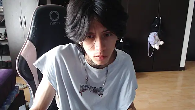 Snapshot of xIce_Boy chatting on December 2025 01:59:02 PM xIce Boy online show from December 2025 01:59:02 PM