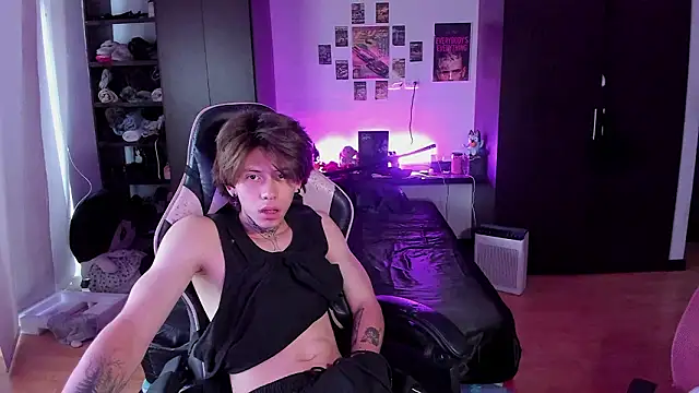 Snapshot of xIce_Boy chatting on March 2026 02:43:01 PM xIce Boy online show from March 2026 02:43:01 PM