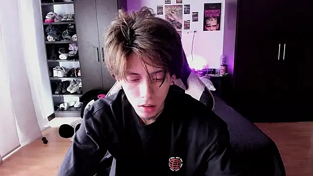 Snapshot of xIce_Boy chatting on February 2026 03:19:01 PM xIce Boy online show from February 2026 03:19:01 PM