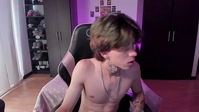 Snapshot of xIce_Boy chatting on January 2026 07:12:01 PM xIce Boy online show from January 2026 07:12:01 PM