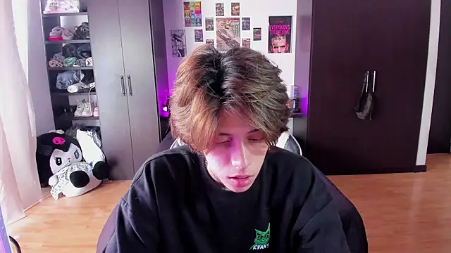 Snapshot of xIce_Boy chatting on April 2026 02:29:02 PM xIce Boy online show from April 2026 02:29:02 PM