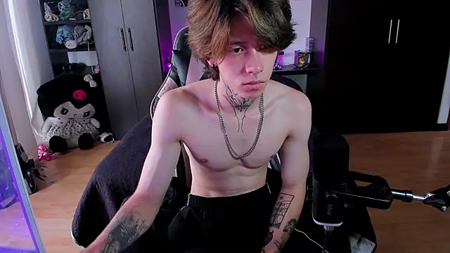 Snapshot of xIce_Boy chatting on April 2026 04:59:01 PM xIce Boy online show from April 2026 04:59:01 PM