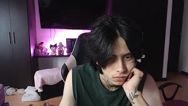 Snapshot of xIce_Boy chatting on December 2025 10:26:02 PM xIce Boy online show from December 2025 10:26:02 PM