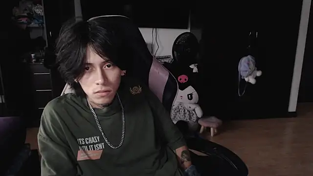 Snapshot of xIce_Boy chatting on December 2025 10:04:01 PM xIce Boy online show from December 2025 10:04:01 PM