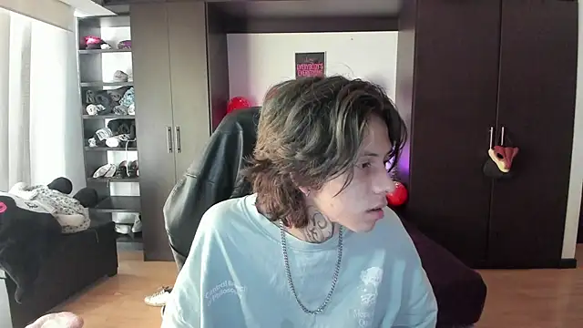 Snapshot of xIce_Boy chatting on January 2026 12:42:02 PM xIce Boy online show from January 2026 12:42:02 PM