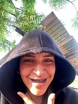 bran lindi online show from March 2026 10:11:01 PM