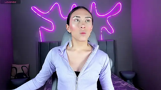 Snapshot of madison__rey chatting on November 2025 01:10:02 PM madison rey online show from November 2025 01:10:02 PM