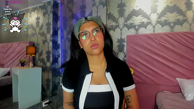 Karin Ks online show from November 2025 07:36:02 PM