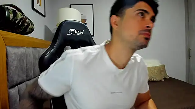 Snapshot of Dante_Storm chatting on December 2025 08:53:01 AM Dante Storm online show from December 2025 08:53:01 AM