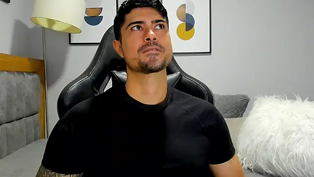 Snapshot of Dante_Storm chatting on November 2025 04:05:01 AM Dante Storm online show from November 2025 04:05:01 AM