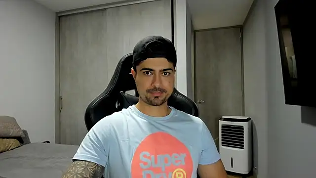 Snapshot of Dante_Storm chatting on October 2025 03:29:02 AM Dante Storm online show from October 2025 03:29:02 AM