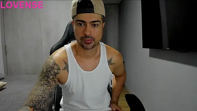 Snapshot of Dante_Storm chatting on September 2025 03:23:02 PM Dante Storm online show from September 2025 03:23:02 PM