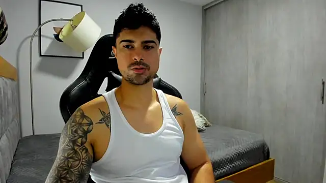 Snapshot of Dante_Storm chatting on November 2025 12:42:02 PM Dante Storm online show from November 2025 12:42:02 PM