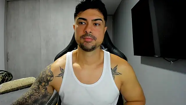 Snapshot of Dante_Storm chatting on November 2025 02:21:01 PM Dante Storm online show from November 2025 02:21:01 PM