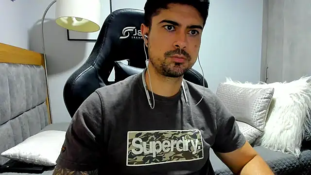 Snapshot of Dante_Storm chatting on October 2025 02:16:02 PM Dante Storm online show from October 2025 02:16:02 PM