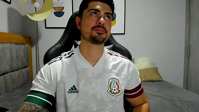 Snapshot of Dante_Storm chatting on December 2025 05:28:01 AM Dante Storm online show from December 2025 05:28:01 AM